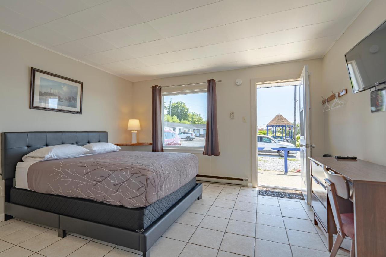 Novastar Motel On The Lake Yarmouth Exteriér fotografie